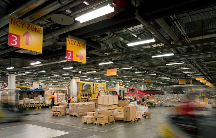 gui thuc pham kho di na uy 3