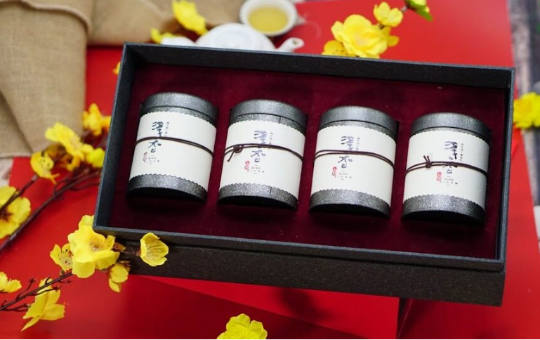 Tặng trà cho người thân, bạn bè bên Mỹ