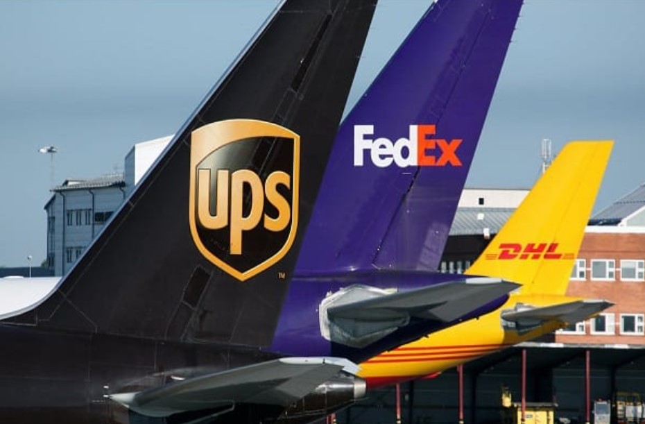 So sánh giữa hai hãng vận chuyển FedEx và UPS